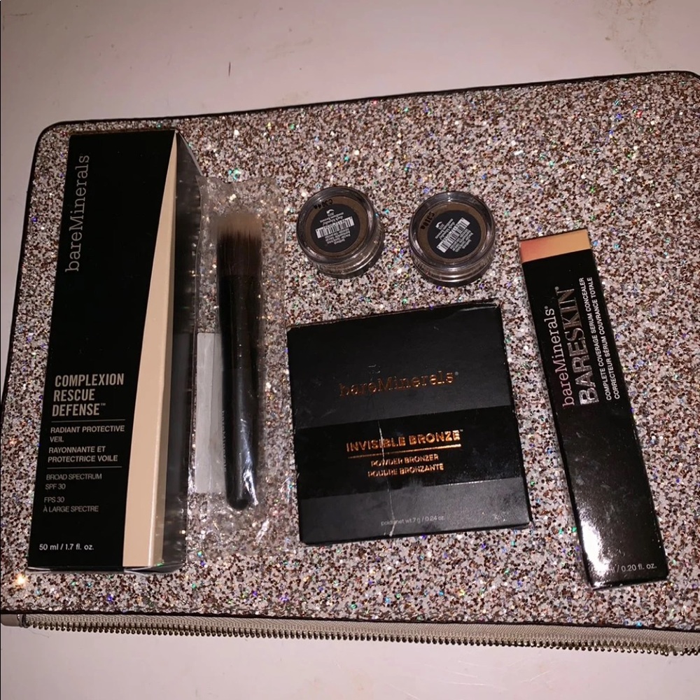 Makeup bundle